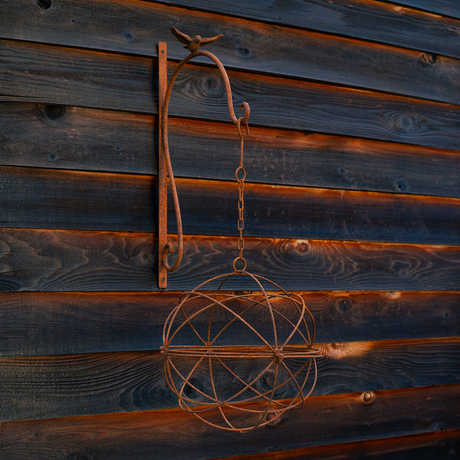 Plant Hangers & Baskets