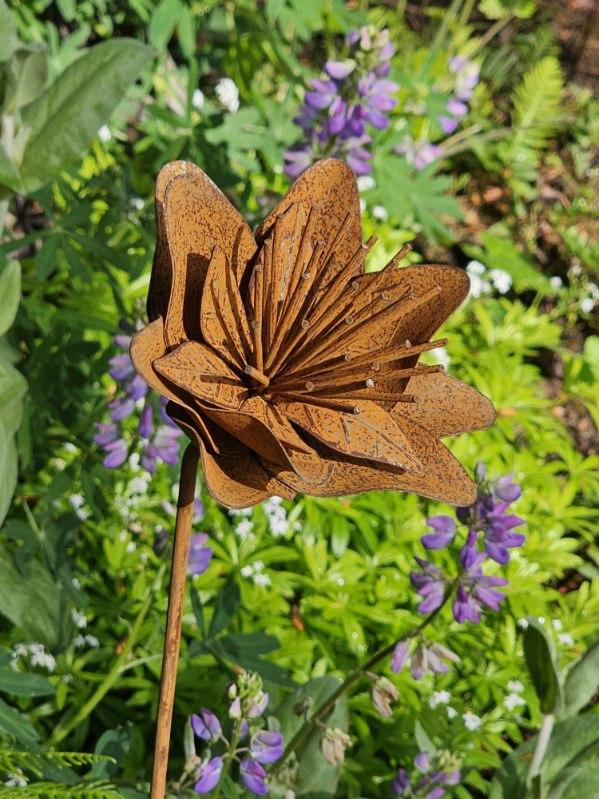 Arabella Flower Stake