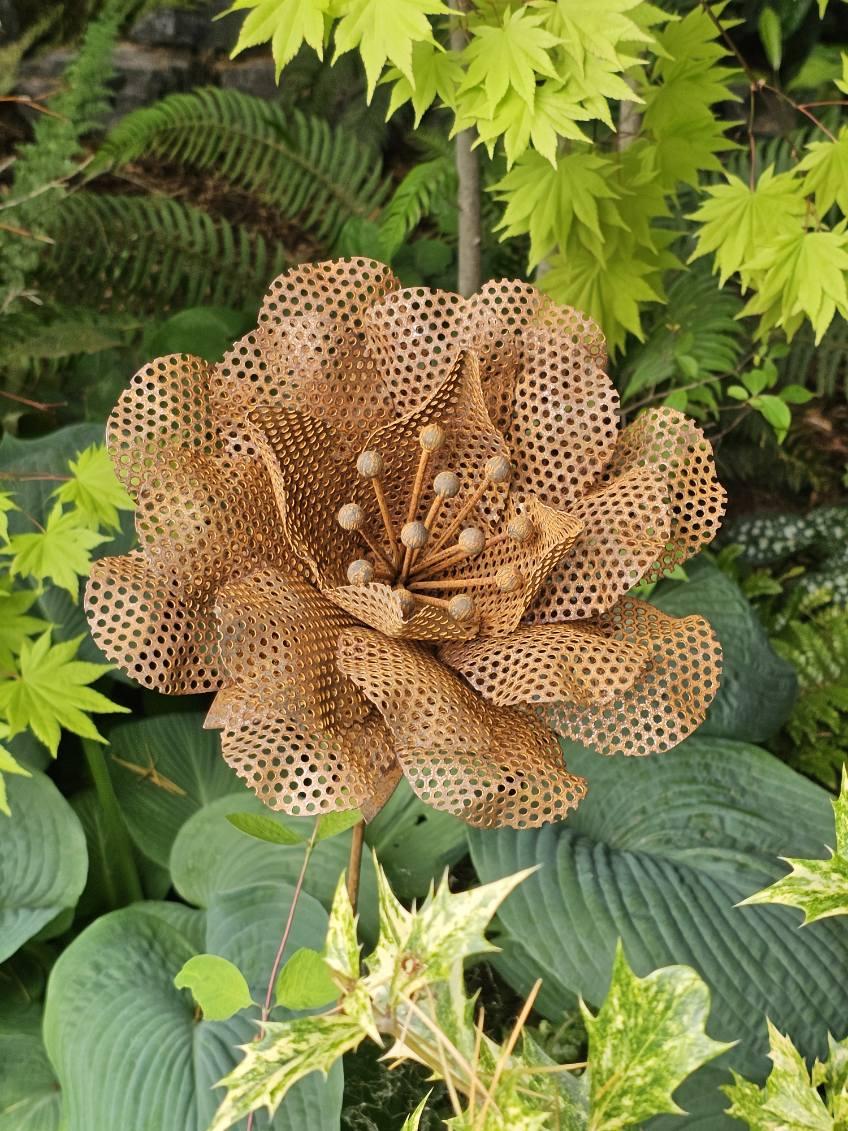 Astrid Flower Stake