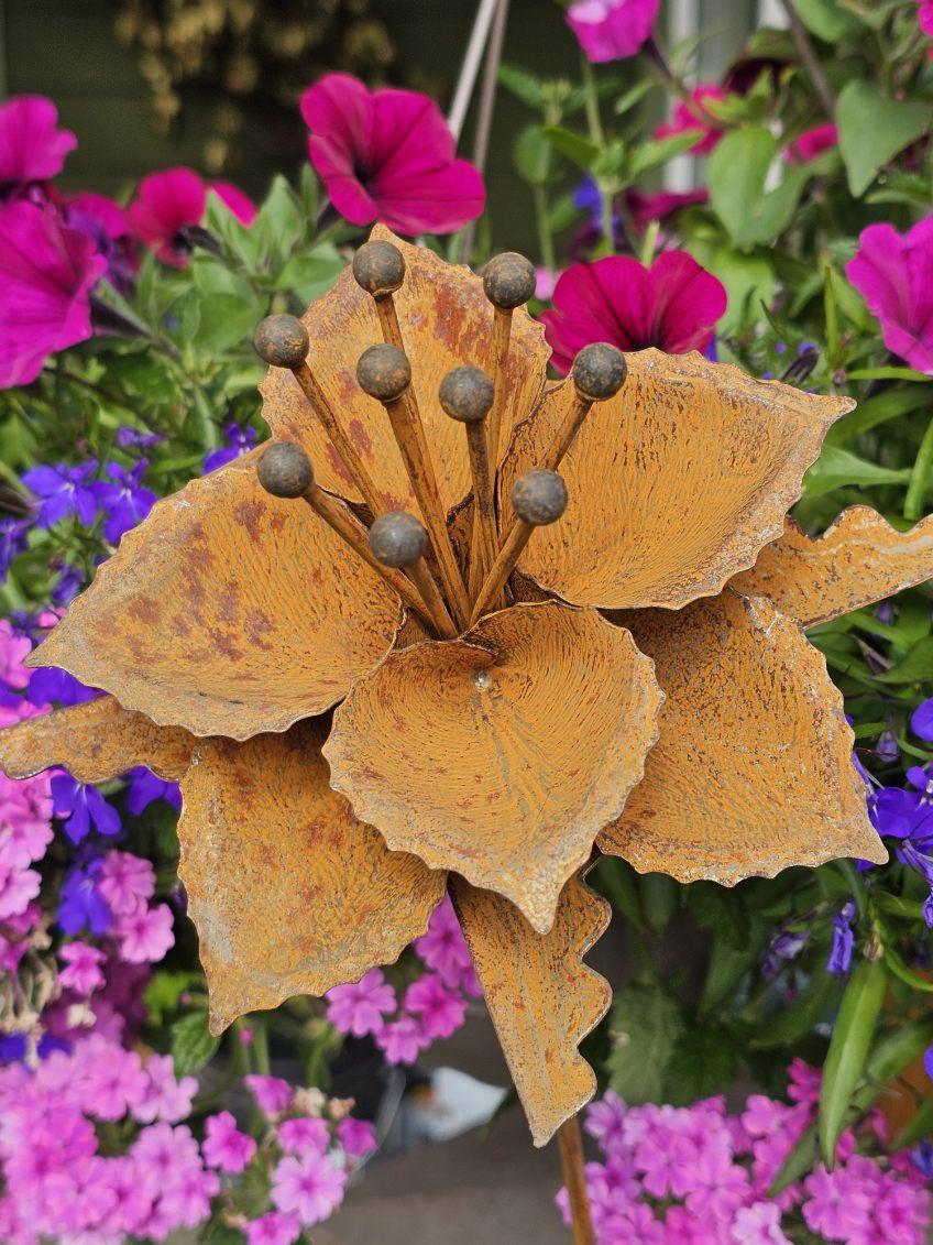 Bellatrix Flower Stake