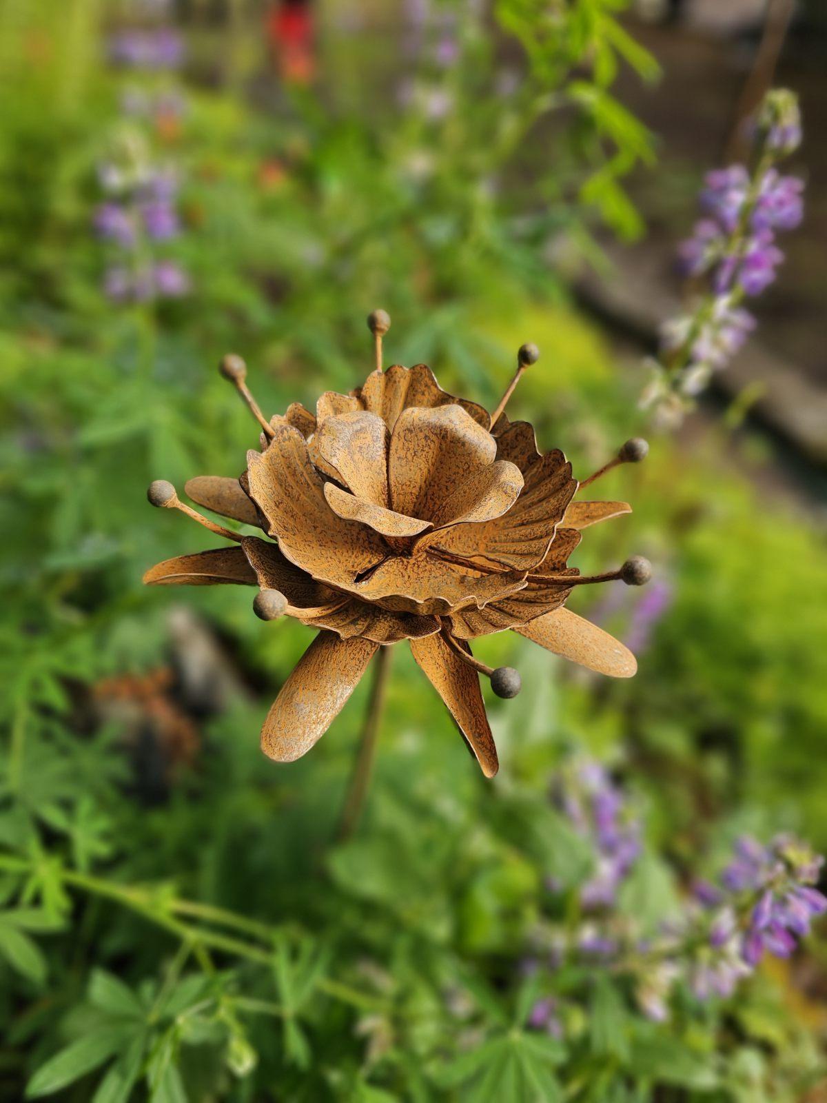 Fiora Flower Stake