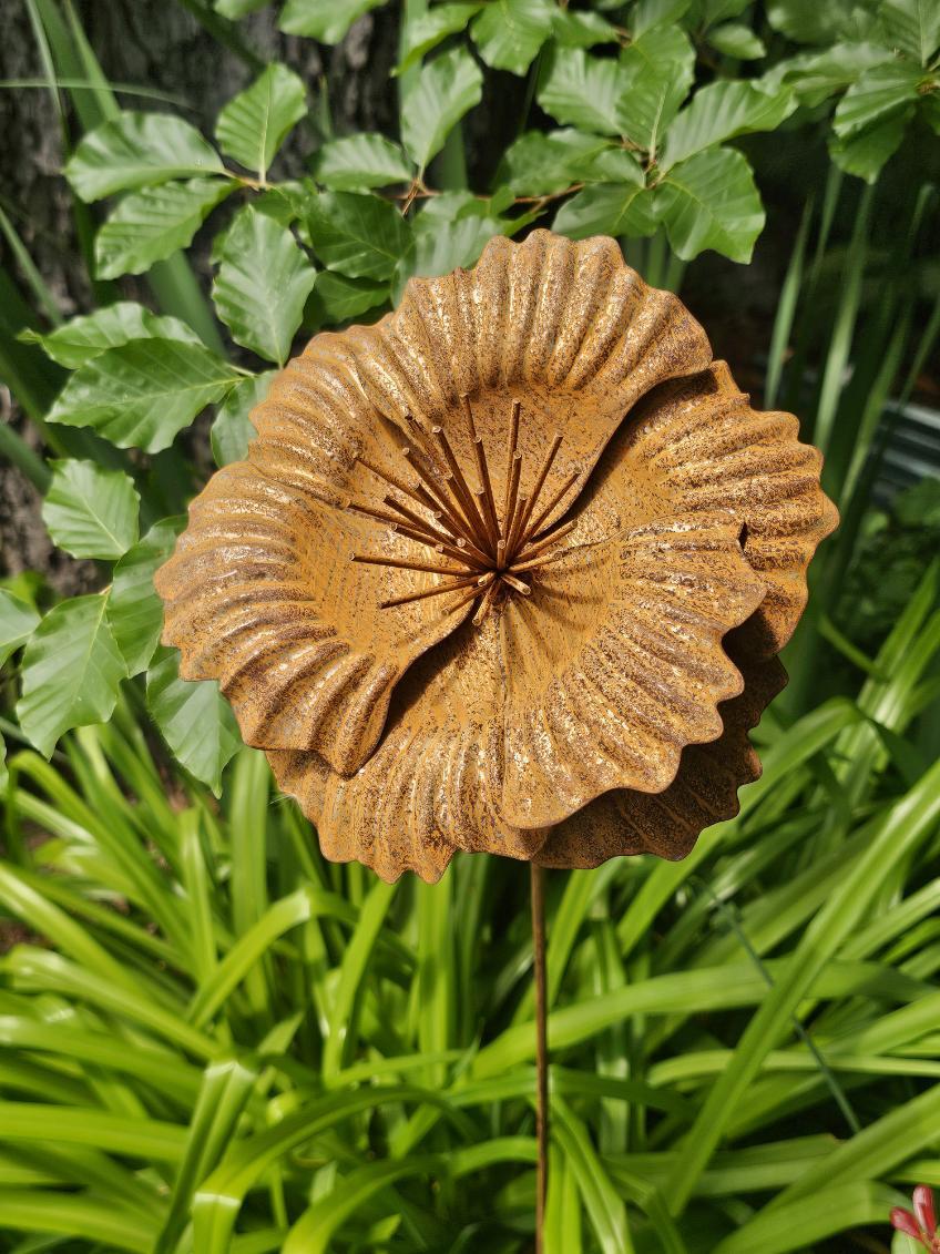 Marisol Flower Stake