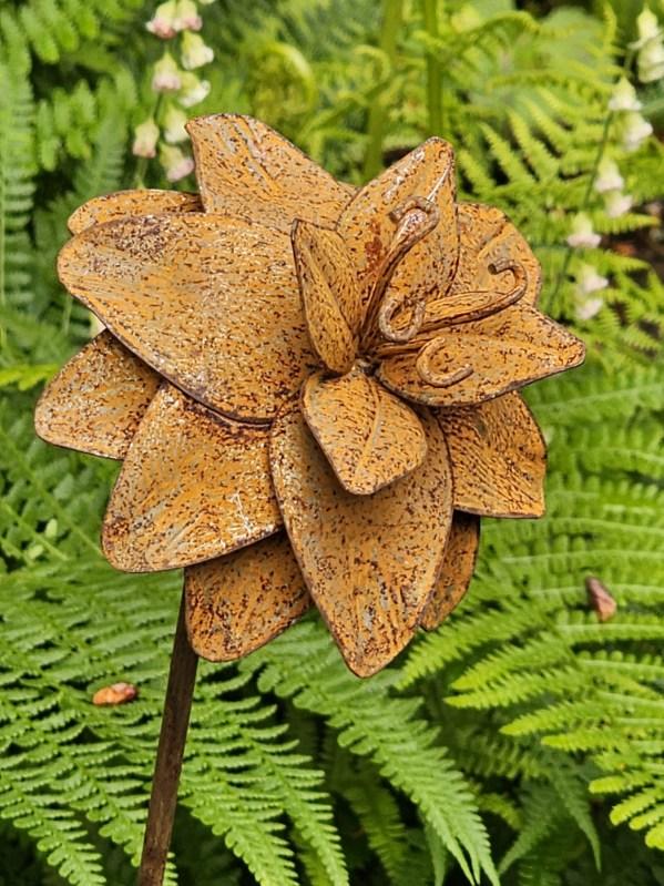 Obsidia Flower Stake