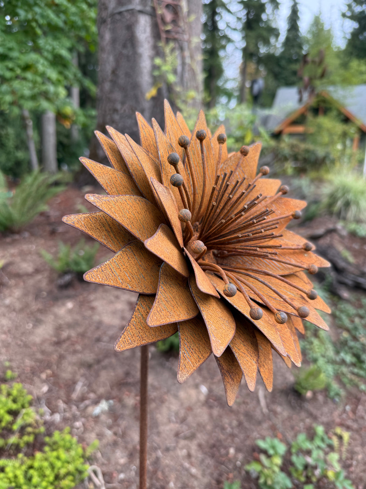 Vera Flower Stake