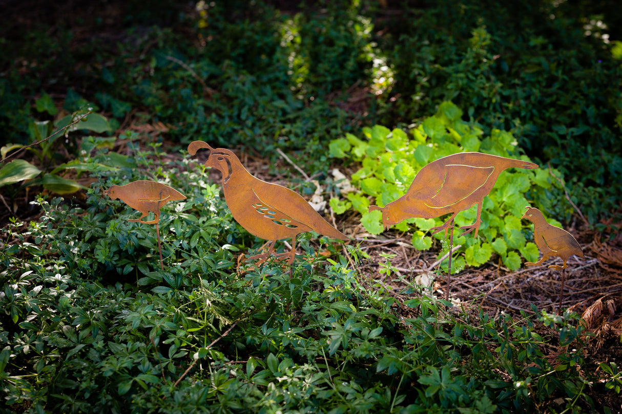 Quail Family Stake Set