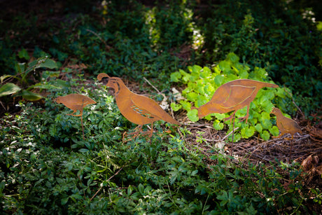 Quail Family Stake Set
