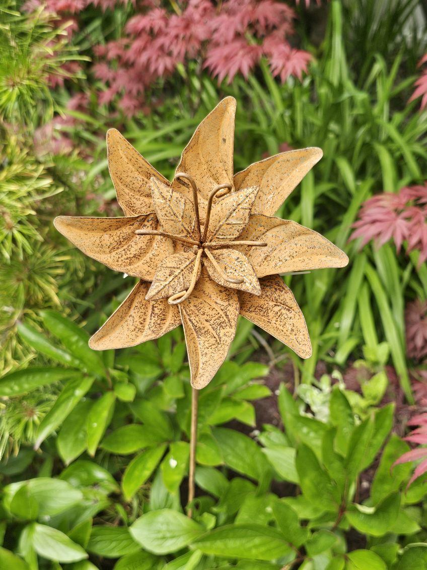 Cressia Flower Stake
