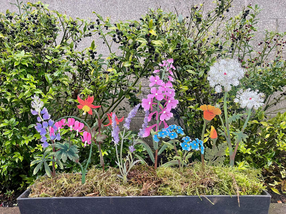 Columbine Metal Flower Stake