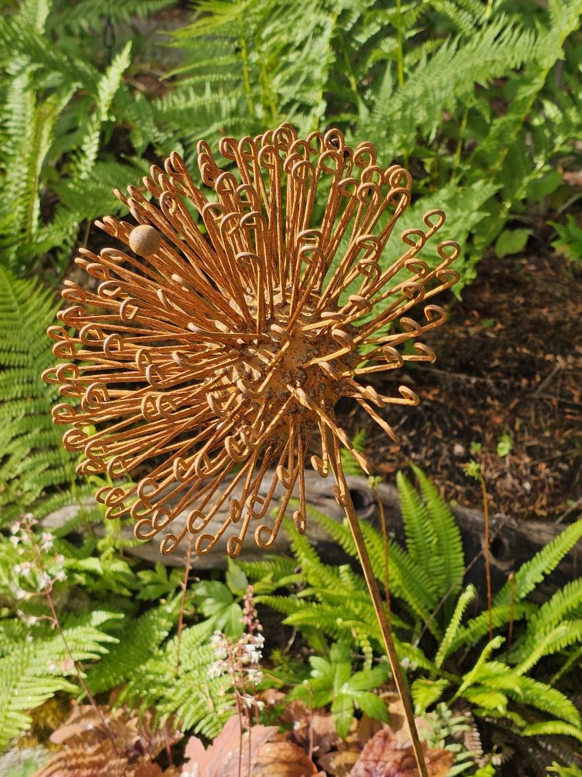 Lumina Flower Stake