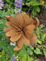 Lyra Flower Stake