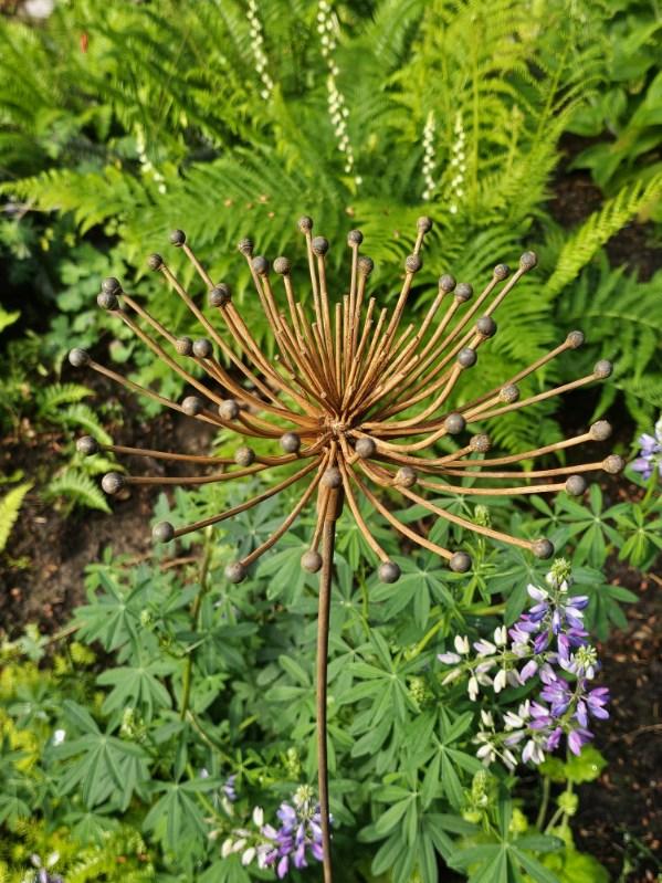 Solara Flower Stake